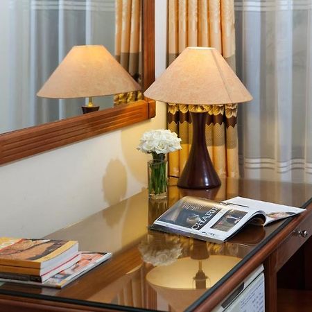 Lucky Central Hotel & Travel Hanoi Kültér fotó